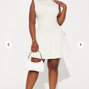 Elegant White Sleeveless Dress